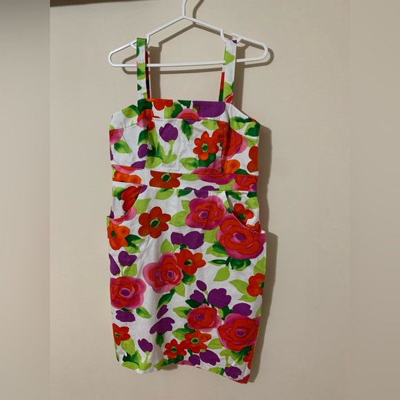 Vintage inspired floral dress - Picture 2 of 9
